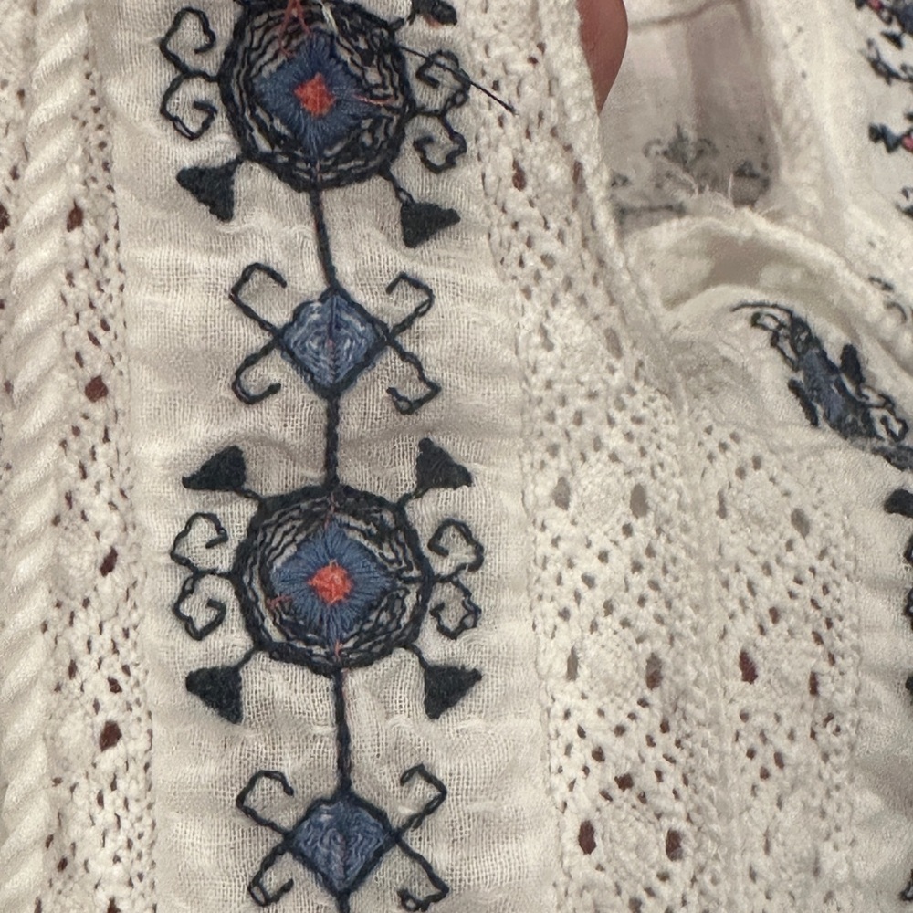 Lucky Brand Sleeveless Top - Picture 7 of 10